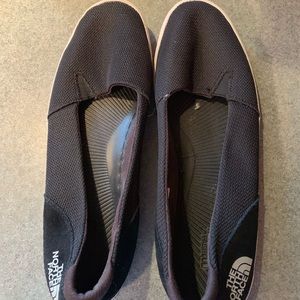 North face slide ons